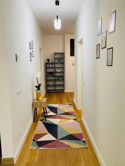 8Ight Apartment Brasov Bagian luar foto