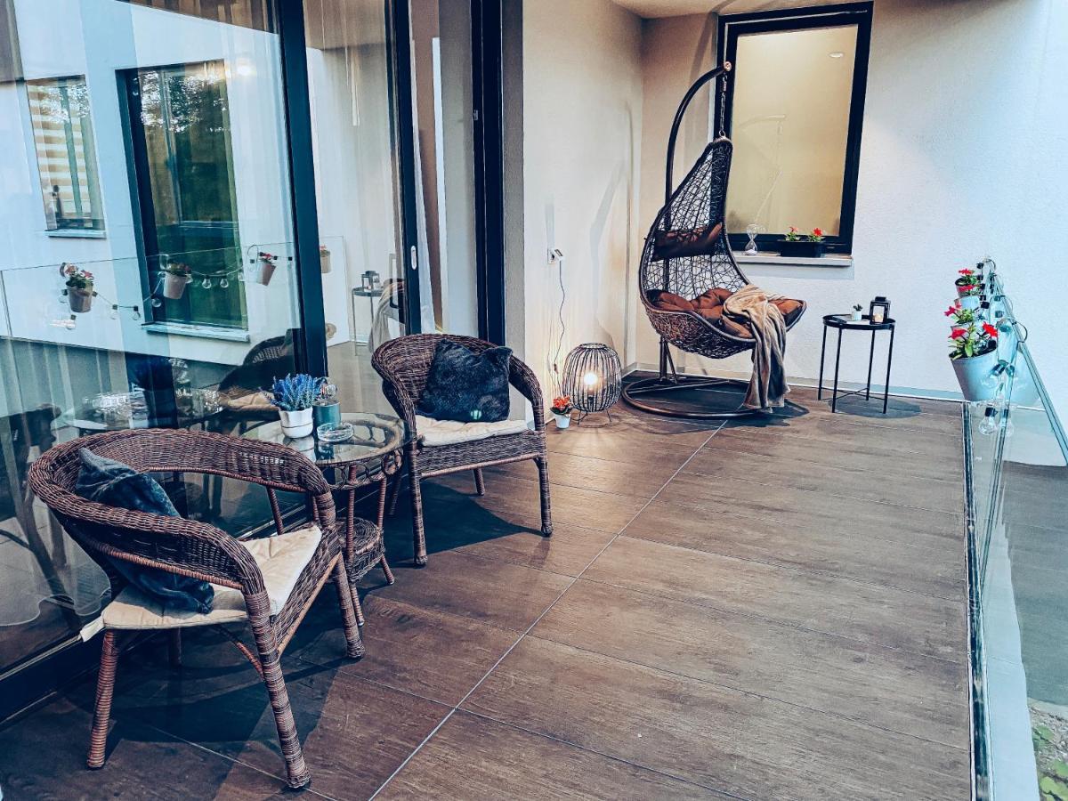 8Ight Apartment Brasov Bagian luar foto
