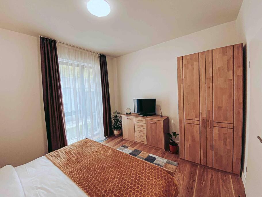 8Ight Apartment Brasov Bagian luar foto