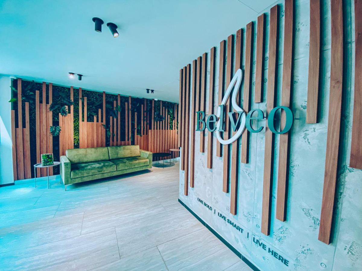 8Ight Apartment Brasov Bagian luar foto