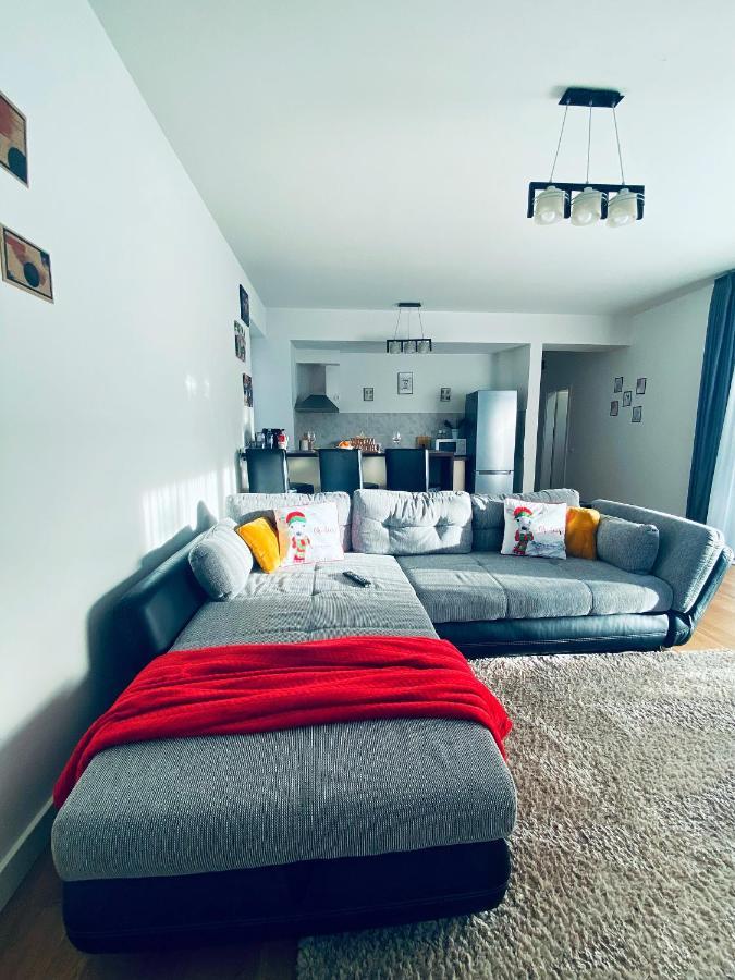 8Ight Apartment Brasov Bagian luar foto